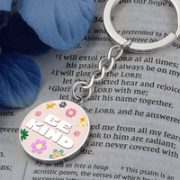 Be Kind Graphic Circle Keychain - Flourish Love Shop